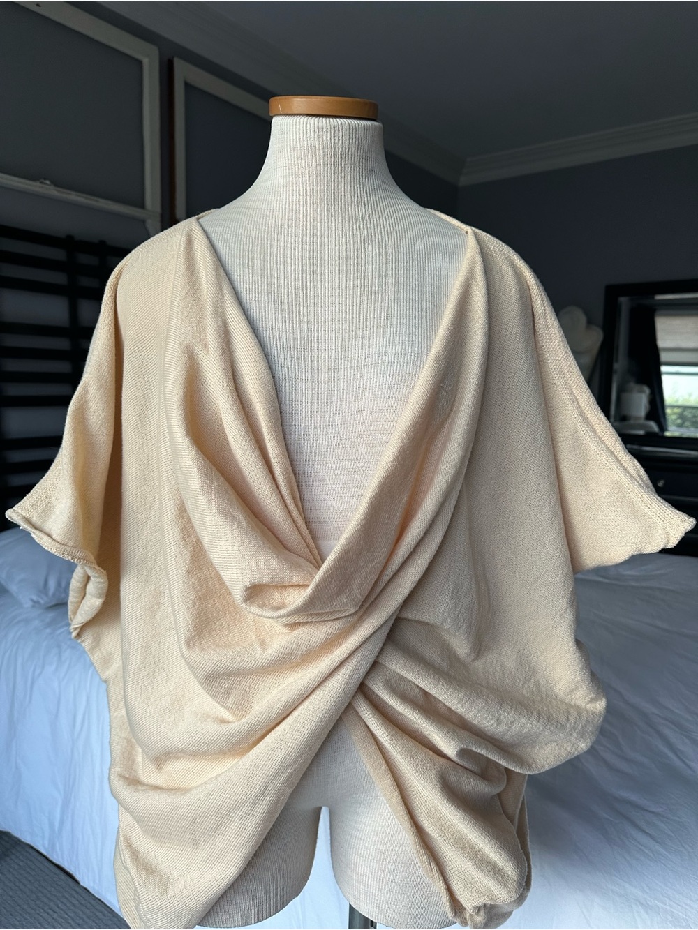 Save the Ocean cream knit wrap/shrug, one size fits all - Picture 3 of 11